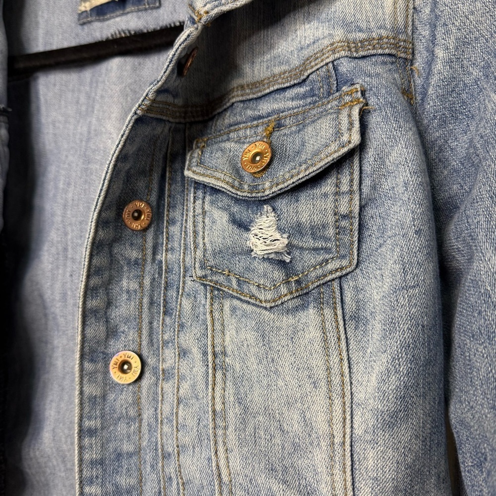YMI Light Blue Denim Cropped Jean Jacket – Distressed Pocket, Size Large - Picture 3 of 5
